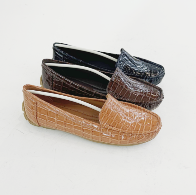 WOMEN LOAFERS 